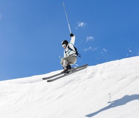 开云体育登录-欧文生涯之夜狂飙50分，开拓者主场横扫公牛